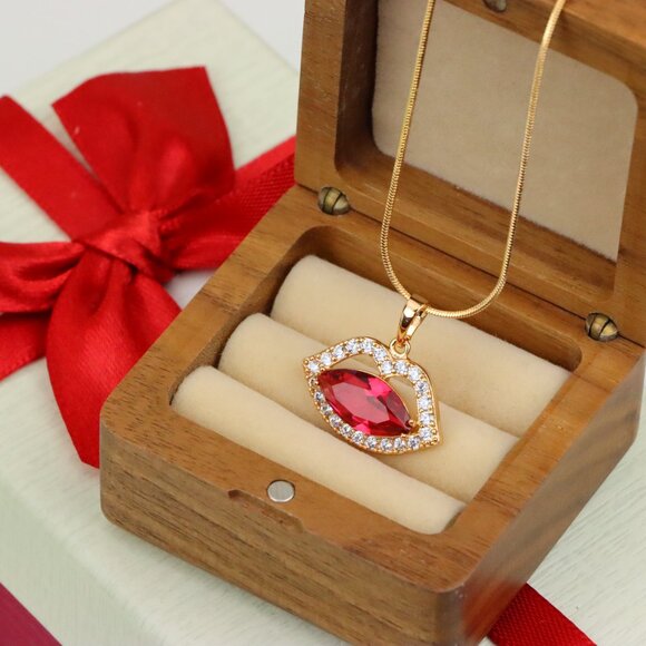 "Rose Gold Lips Pendant with Red Stone – Bold & Stylish, XPPT1206 - Picture 12 of 14